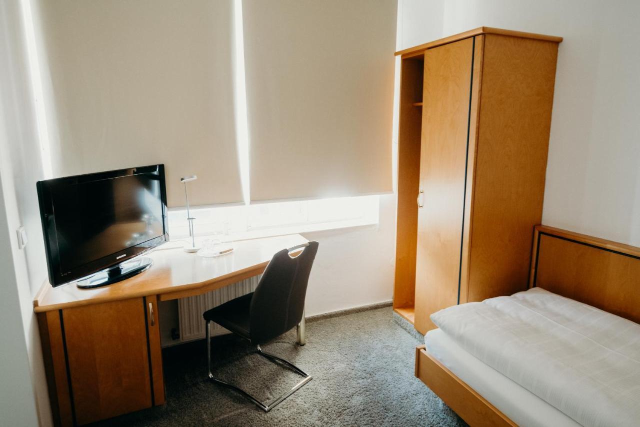 Hotel Crystal Saarbrücken Eksteriør billede