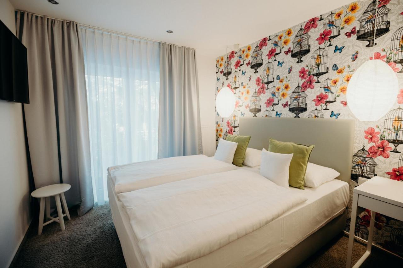 Hotel Crystal Saarbrücken Eksteriør billede