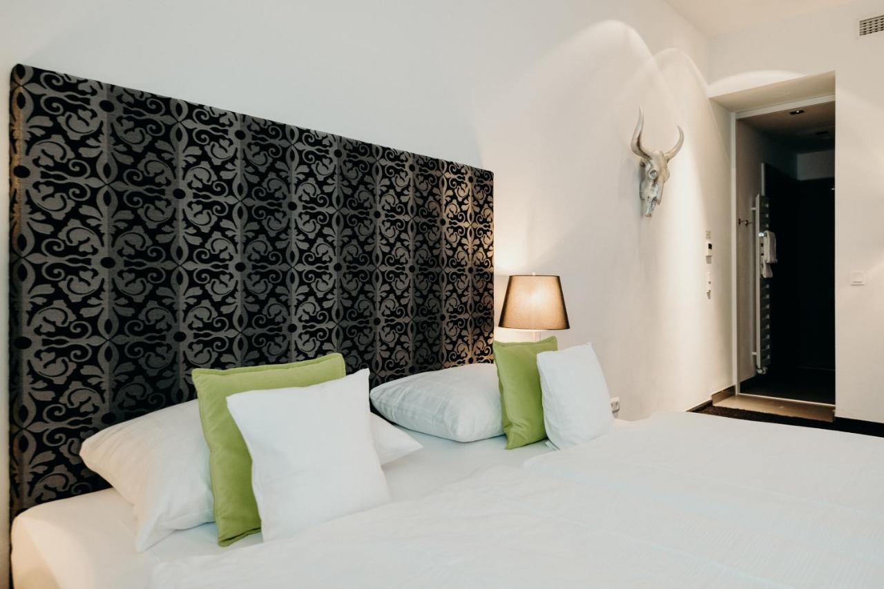 Hotel Crystal Saarbrücken Eksteriør billede