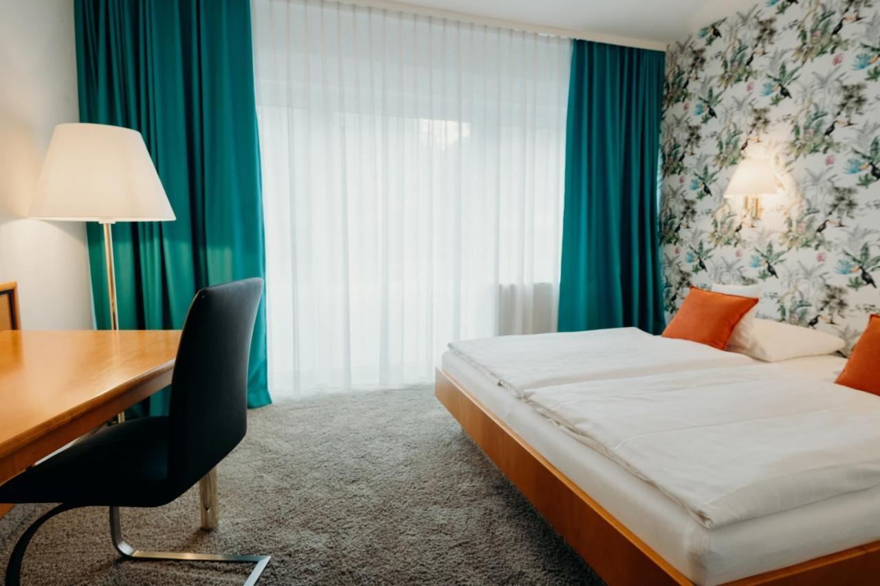 Hotel Crystal Saarbrücken Eksteriør billede